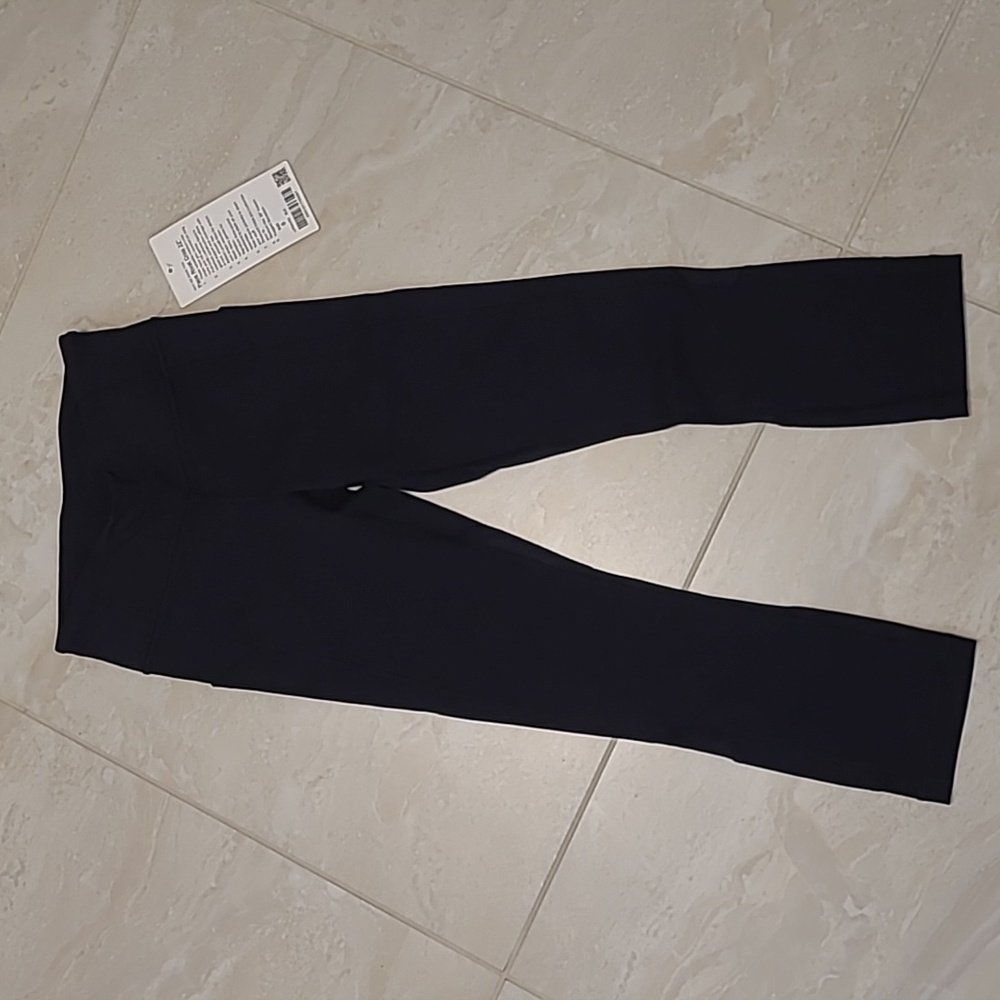 Size 0 pace rival crop 22"